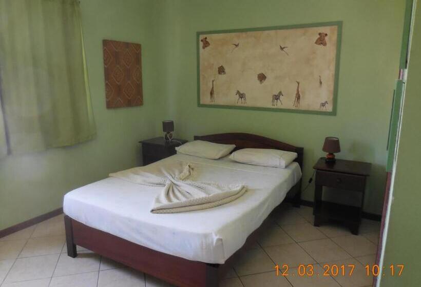 اتاق استاندارد یک نفره, Casa Comba