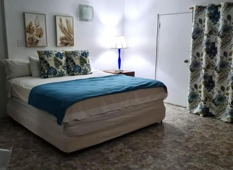 سوییت, Palm Beach Retreat