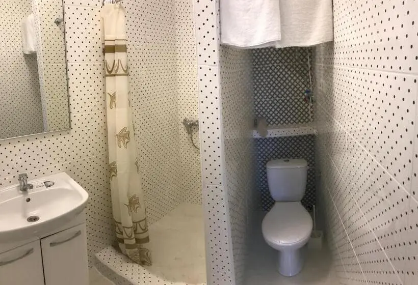 スタンダード4人部屋, Complex Svitanok