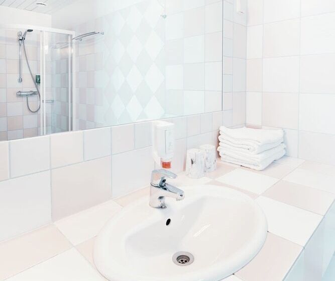 اتاق خانوادگی, Nospa