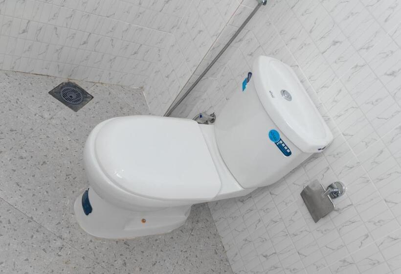 家庭房间共用浴室, Lifetyme Homes