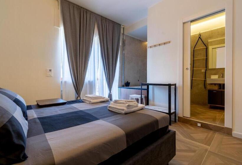 اتاق استاندارد با وان آب گرم, Pasubio 123