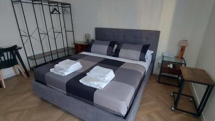 اتاق استاندارد با وان آب گرم, Pasubio 123