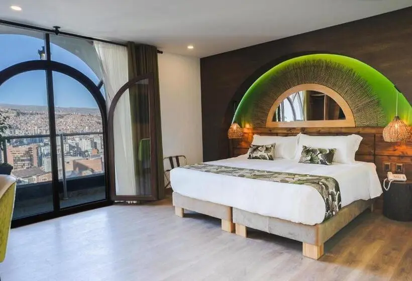 اتاق لوکس با بالکن, Illampu Art Boutique