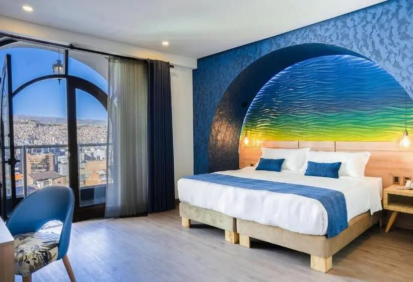 اتاق لوکس با بالکن, Illampu Art Boutique