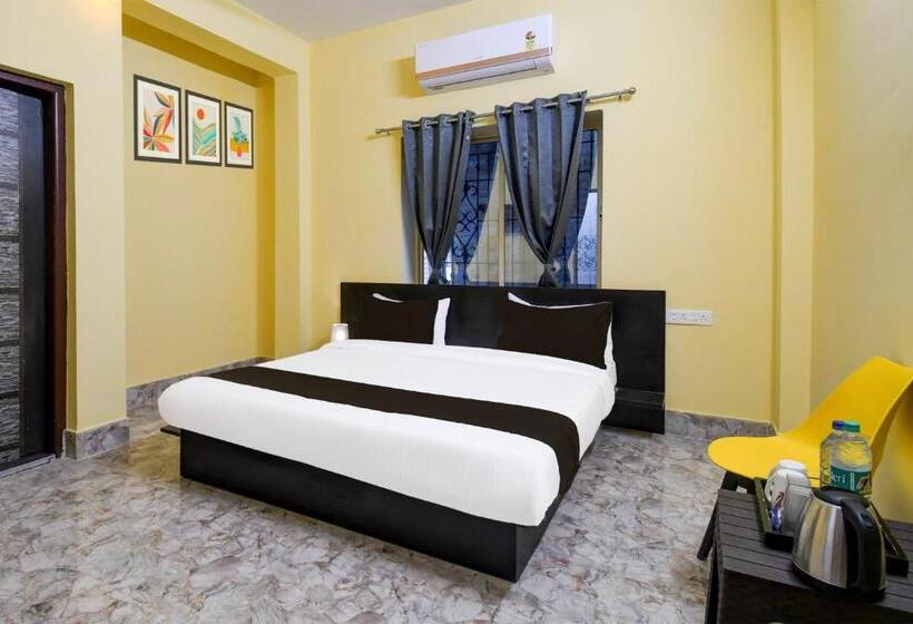 اتاق کلاسیک سه تخته, Fabhotel Airport Residency I