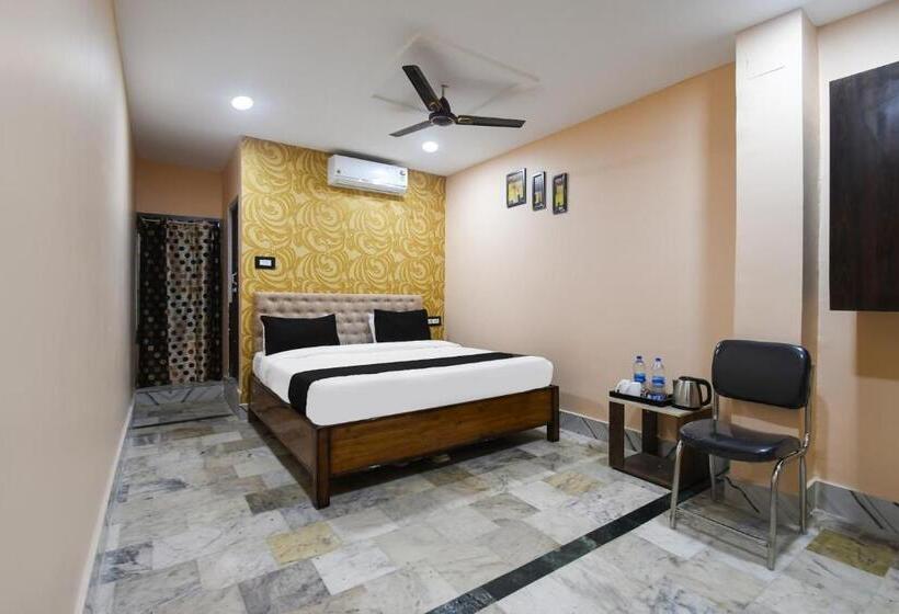 اتاق کلاسیک سه تخته, Oyo Hotel Silver Star