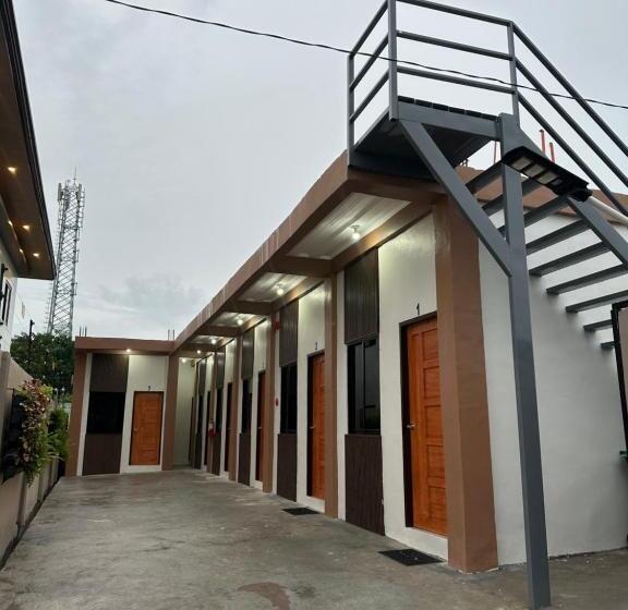 Студия Стандарт, Two Seasons Apartelle Koronadal