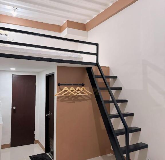 スタンダードスタジオ, Two Seasons Apartelle Koronadal