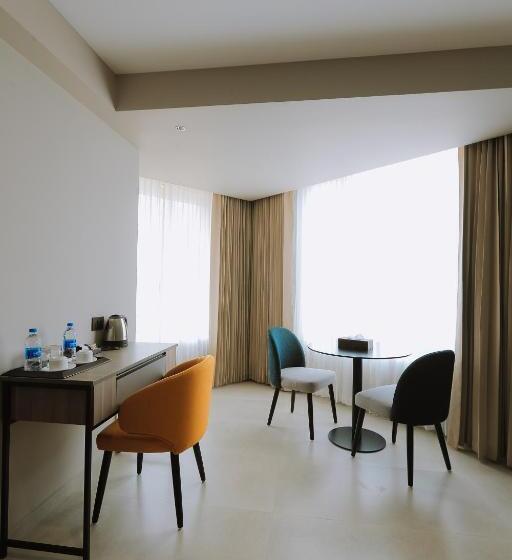 스위트 킹사이즈 침대, Mount Land