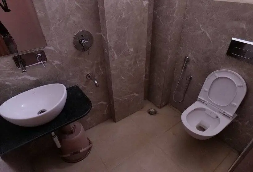 Standard Room, Rewa Regency