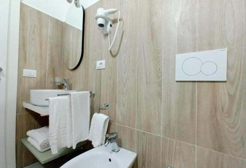 Standard room with outdoor bath, La Piazza