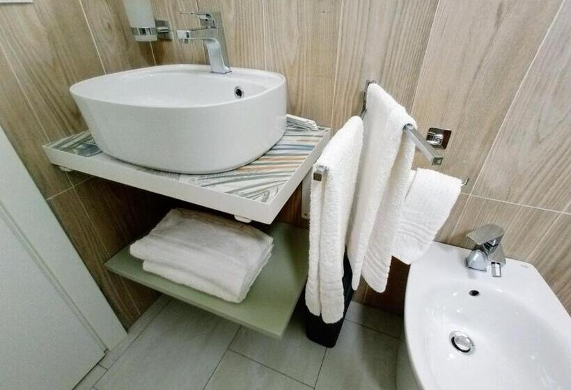 Standard room with outdoor bath, La Piazza