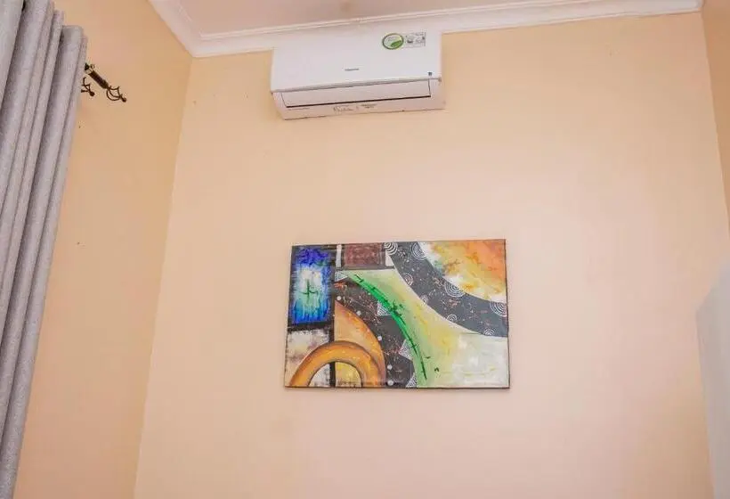 اتاق عادی, Plavender Apartment