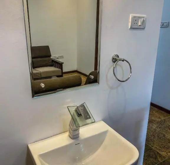バス共有のスタンダードルーム, Sri Vari̇ Studio Apartments