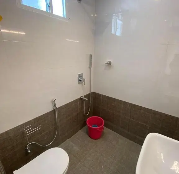 バス共有のスタンダードルーム, Sri Vari̇ Studio Apartments