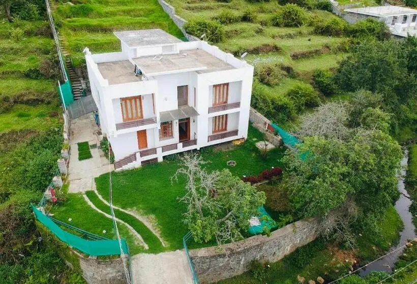 デラックスルーム, Sri Vari̇ Studio Apartments