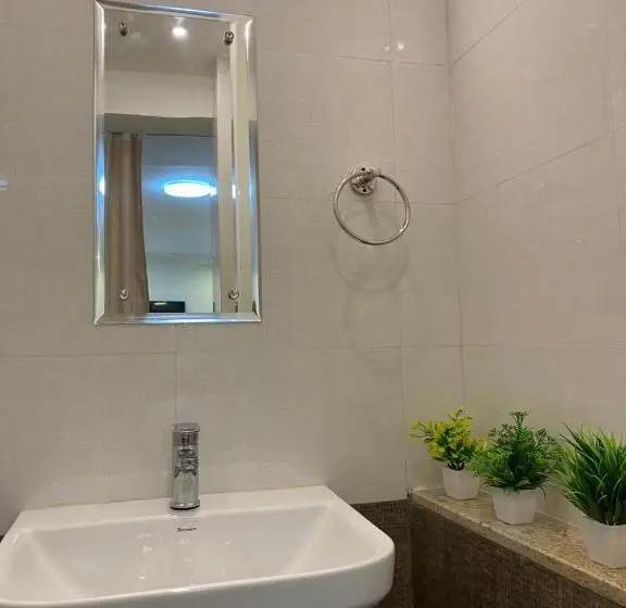 エクゼクティブスイート, Sri Vari̇ Studio Apartments