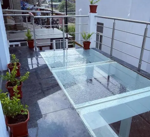 エクゼクティブスイート, Sri Vari̇ Studio Apartments