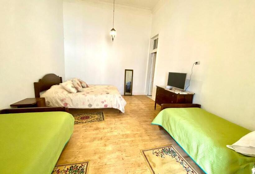 スタンダードトリプルルーム, Dolegant