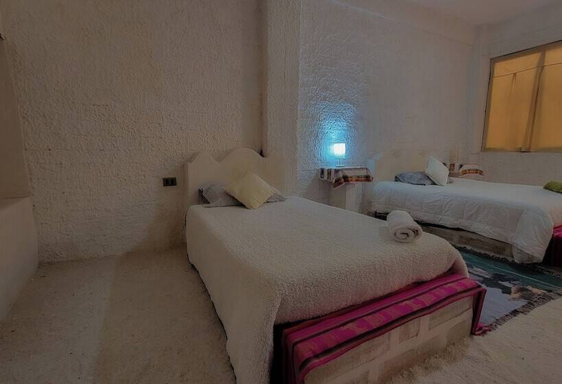 اتاق استاندارد, Hostal Beds Of Salt Ga