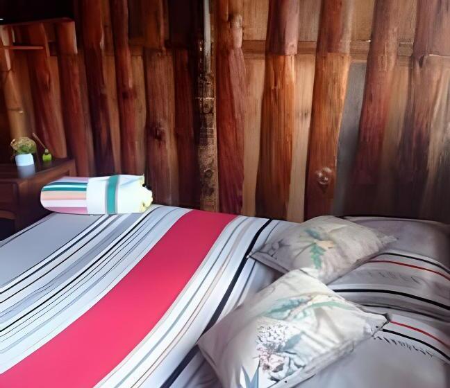 デラックスバンガロー, Vaca Pintada Calima Campestre