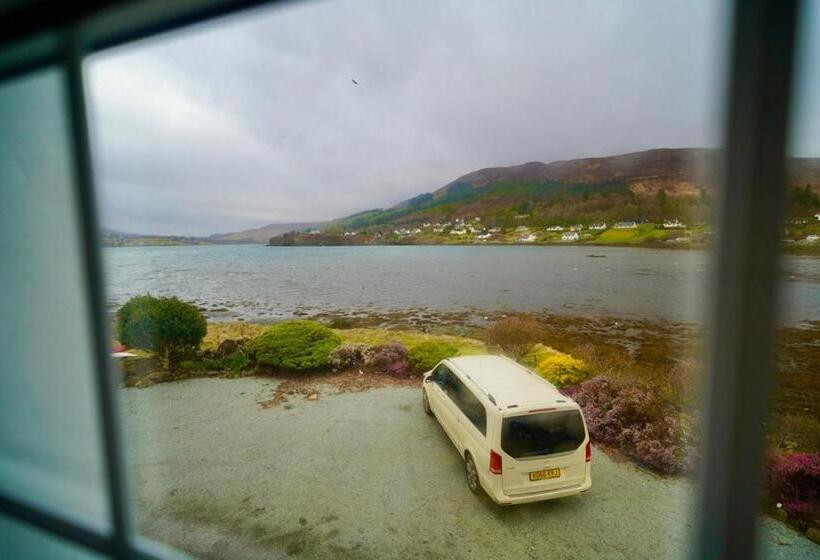 اتاق خانوادگی با چشمانداز دریا, Achnamara