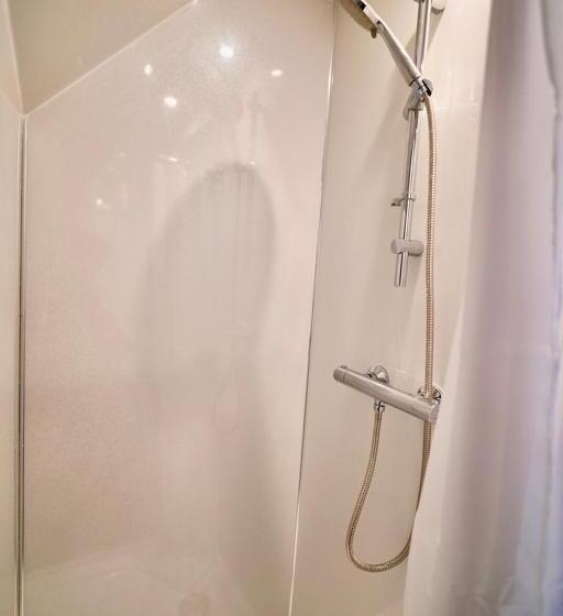 اتاق خانوادگی با چشمانداز دریا, Achnamara