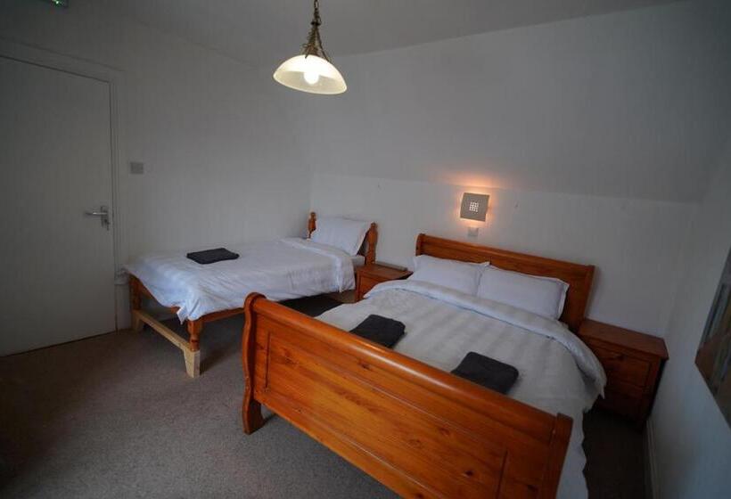 اتاق خانوادگی با چشمانداز دریا, Achnamara