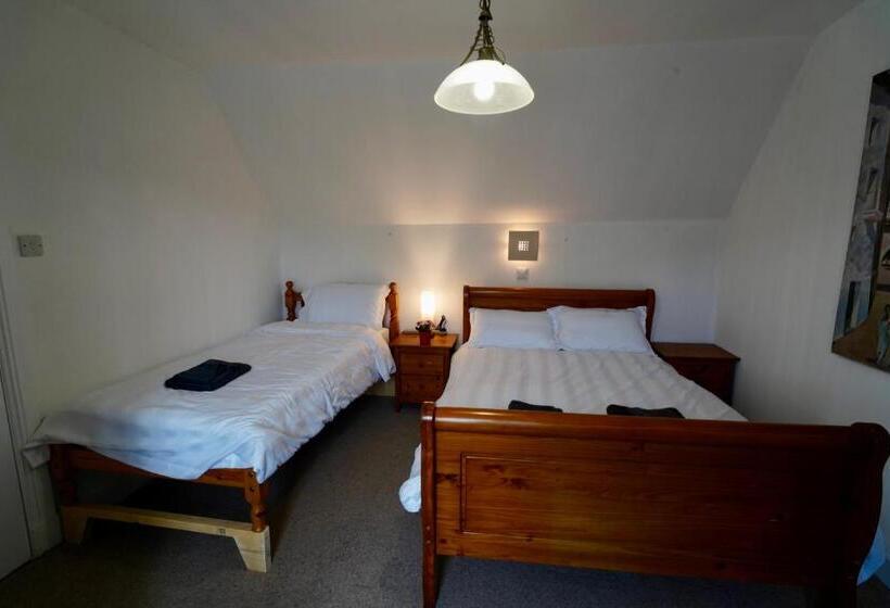 اتاق خانوادگی با چشمانداز دریا, Achnamara