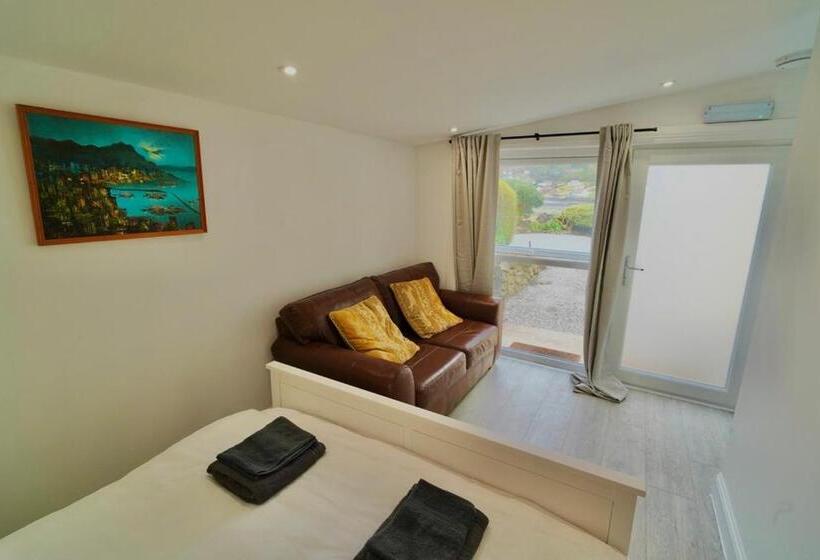 اتاق لوکس با چشمانداز دریا, Achnamara