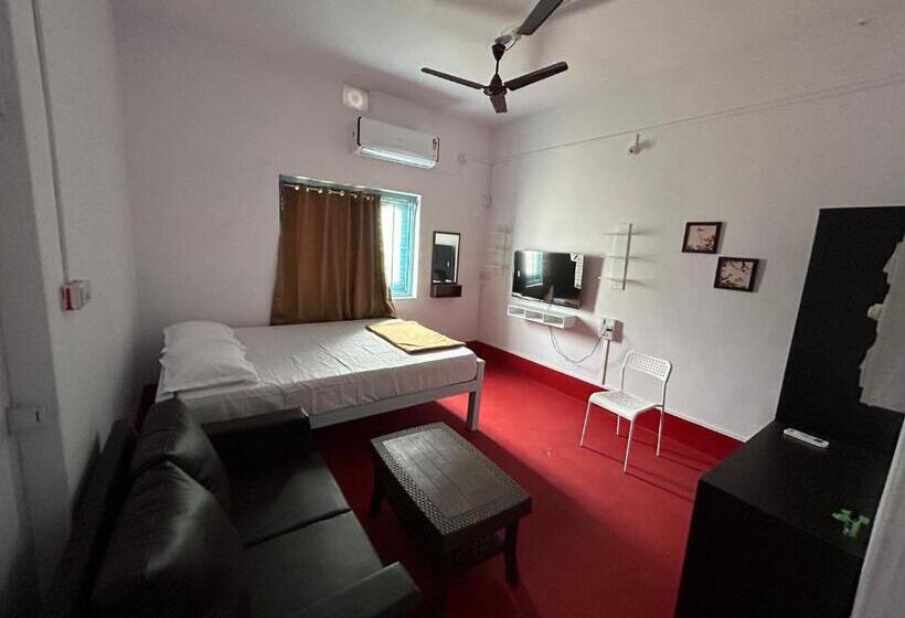 デラックスルーム, Raj Andar Guest House