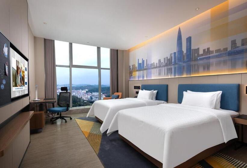Номер Superior, Hampton By Hilton Shenzhen Longgang Yonghu