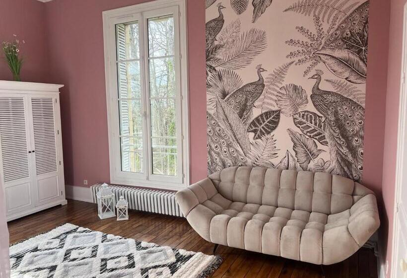 标准房带园景, Château De Marigny