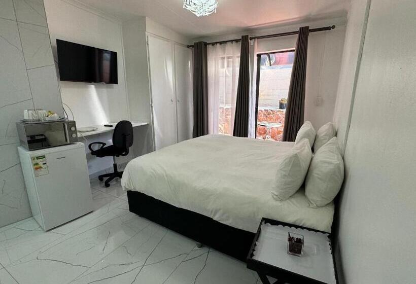 חדר דלוקס, Leas Furnished Apartments Waterkloof