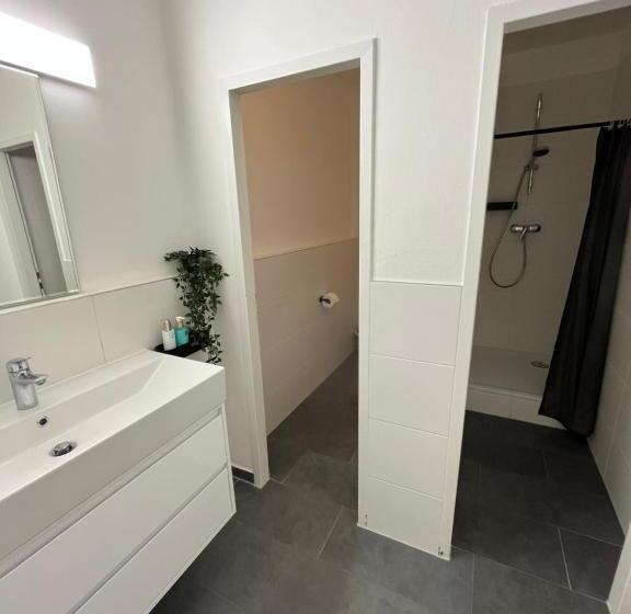 バス共有のスタンダードルーム, D10 Pension