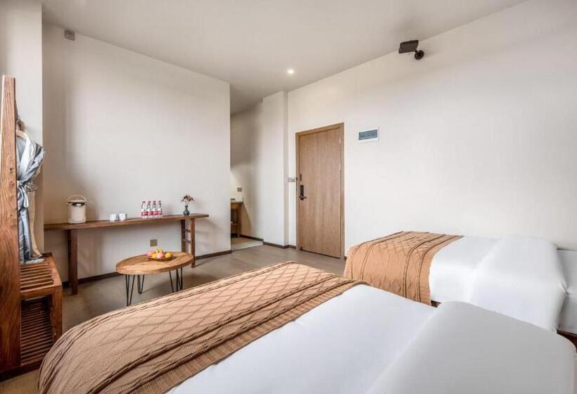 Номер Стандарт, 十里雪山玛格丽庄园