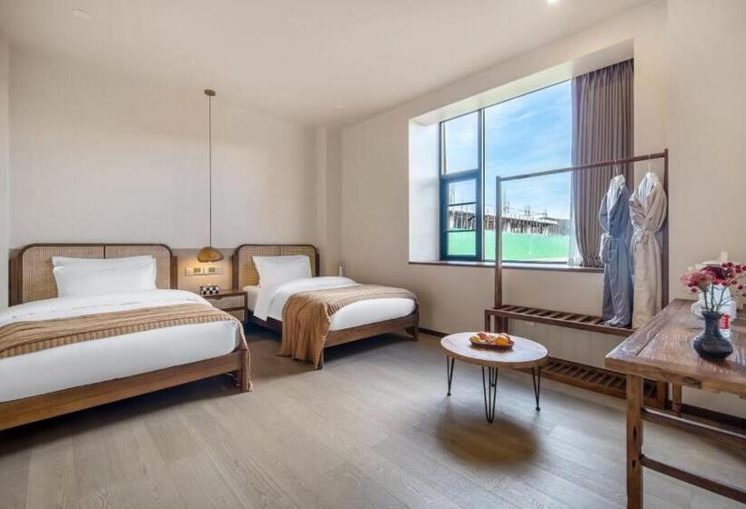 Номер Стандарт, 十里雪山玛格丽庄园