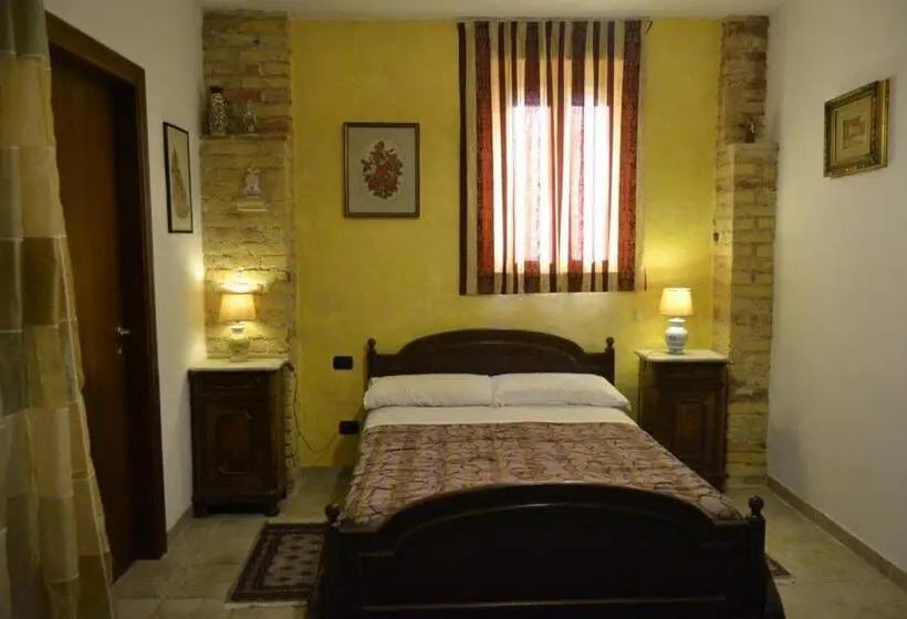 スタンダードトリプルルーム, Agriturismo La Collinetta