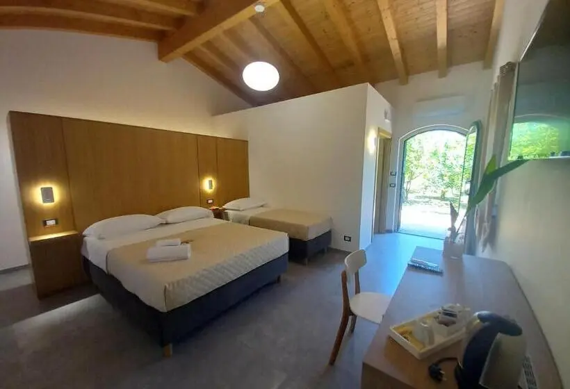 اتاق استاندارد سه نفره, Agriturismo Lumia Resort
