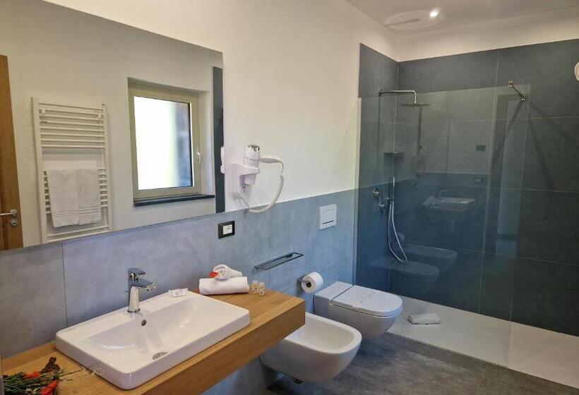 四人标准间, Agriturismo Lumia Resort
