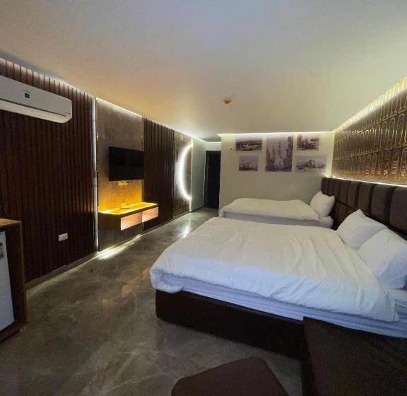 سوییت خانوادگی, Comfort Inn Sphinx View