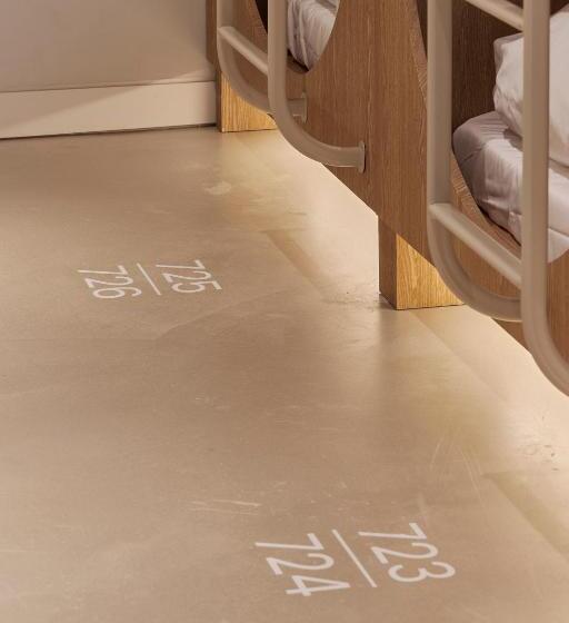 سرير فى غرفة مشتركه, Drip&drop, Myeongdong