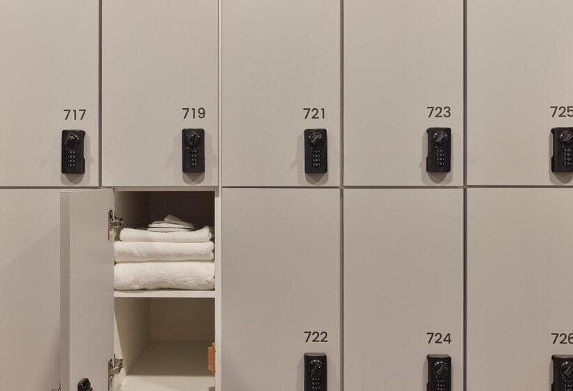 سرير فى غرفة مشتركه, Drip&drop, Myeongdong