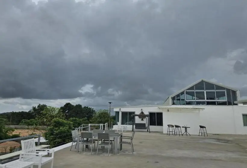 ファミリーステューディオ, Khao Chi Chan Resort