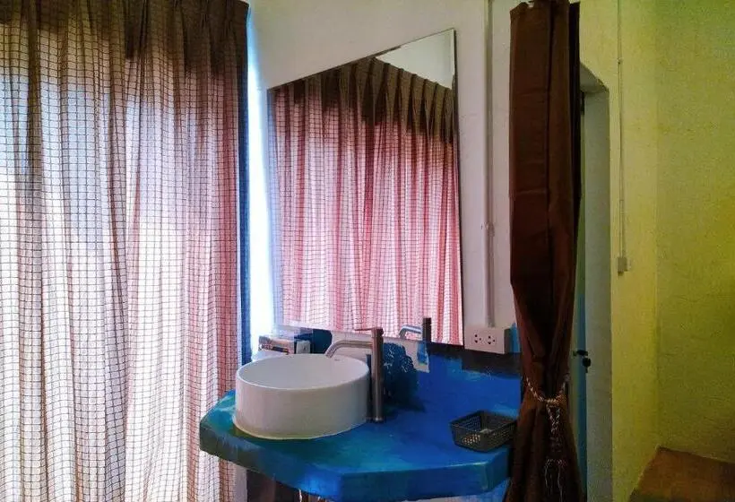 ファミリーステューディオ, Khao Chi Chan Resort