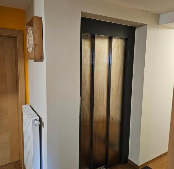 آپارتمان 1 خوابه با تراس, Vila Sofia