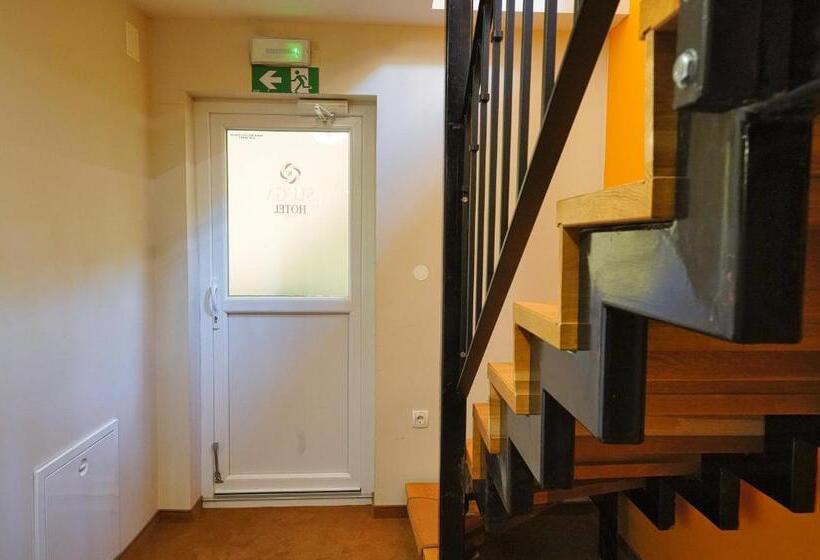 اتاق استاندارد چهار تخته, Vila Sofia