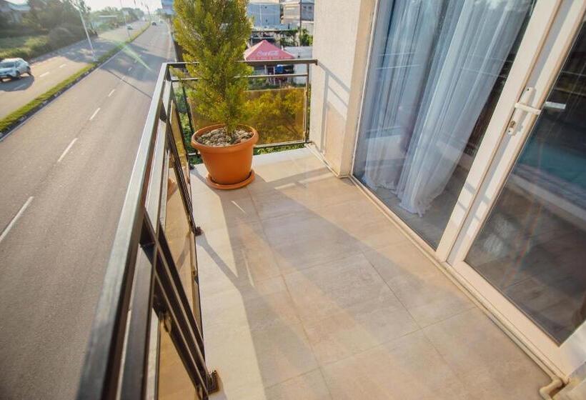 اتاق لوکس, Mimino Hotel Batumi