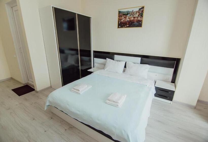 اتاق استاندارد با بالکن, Mimino Hotel Batumi